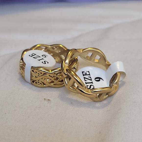 Gold Plated 18Kt rings size 9 - Picture 2 of 2